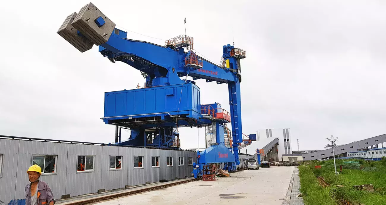 Siwertell ship unloader in China