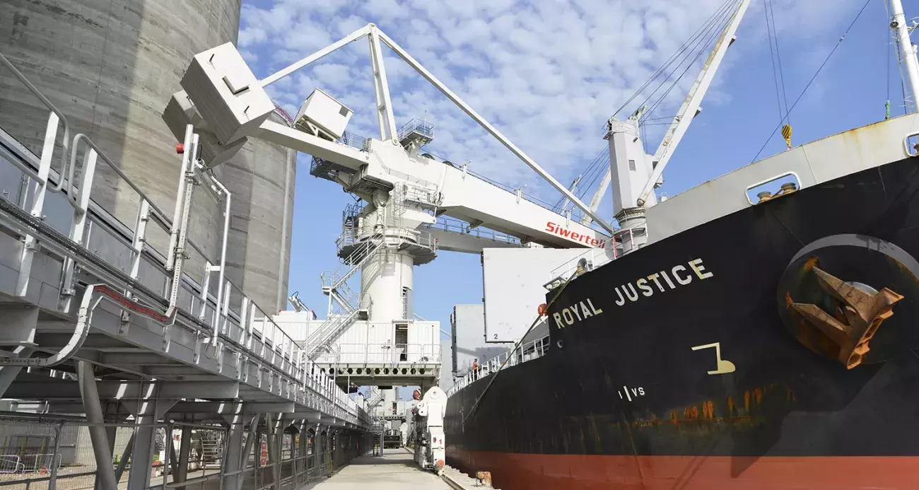 Peel Ports Logistics agrees vessel agency deal for Drax biomass