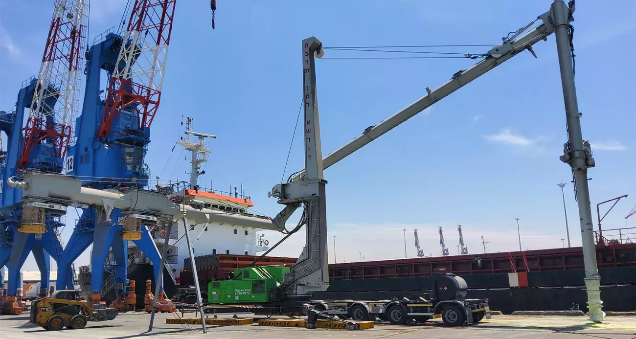 Siwertell road-mobile unloader in Israel