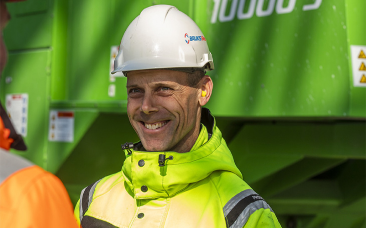 Bruks Siwertell service engineer